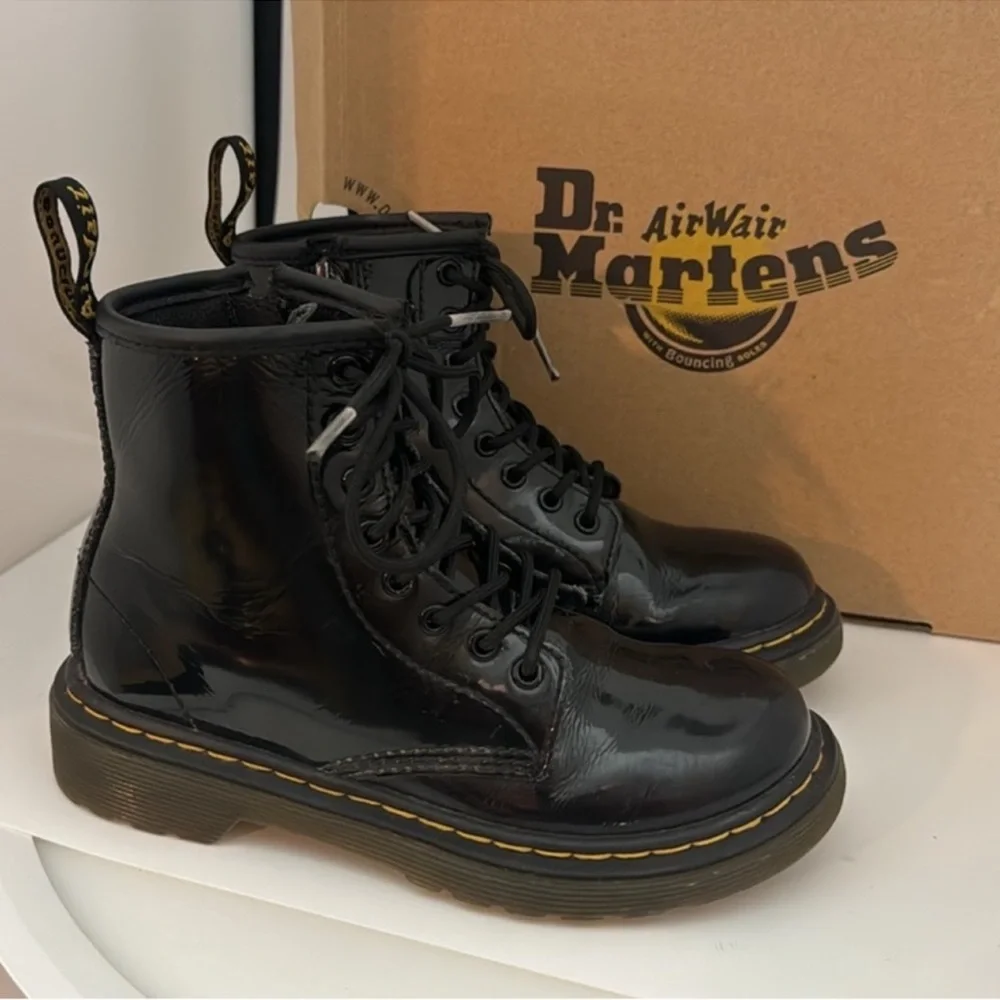 Authentic Dr. Martens girls signature black faux patent lace up combat boots 13